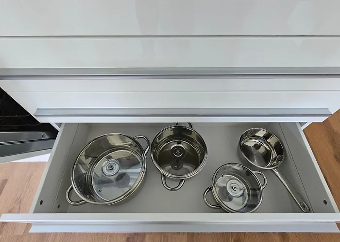 Fully Equipped, Wifi, Big Parking Space * Herford